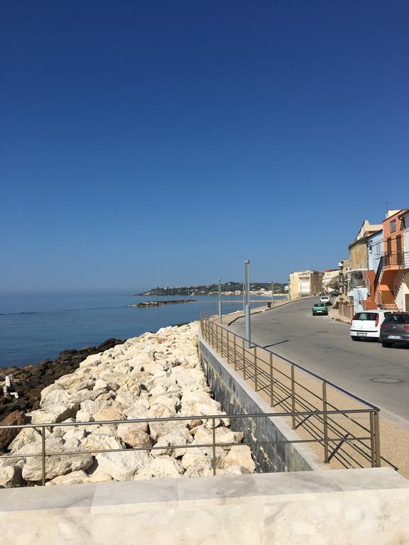 Appartamento Mare Blu ชากกา ภายนอก รูปภาพ
